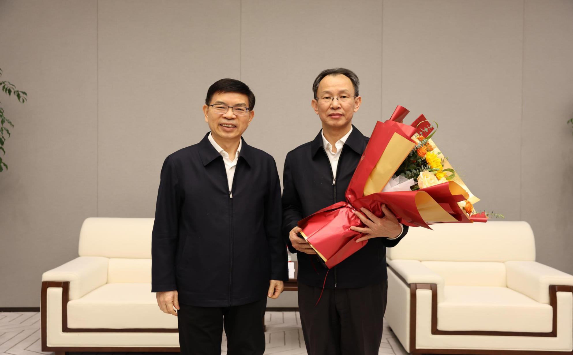 张玉卓、、、国资、、、央企、、、国资委、、、书记、、、主任、、、国企、、、企业刷新